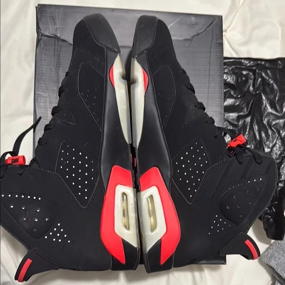 Jordan Retro 6 ‘Infrared’ - Picture 2 of 10